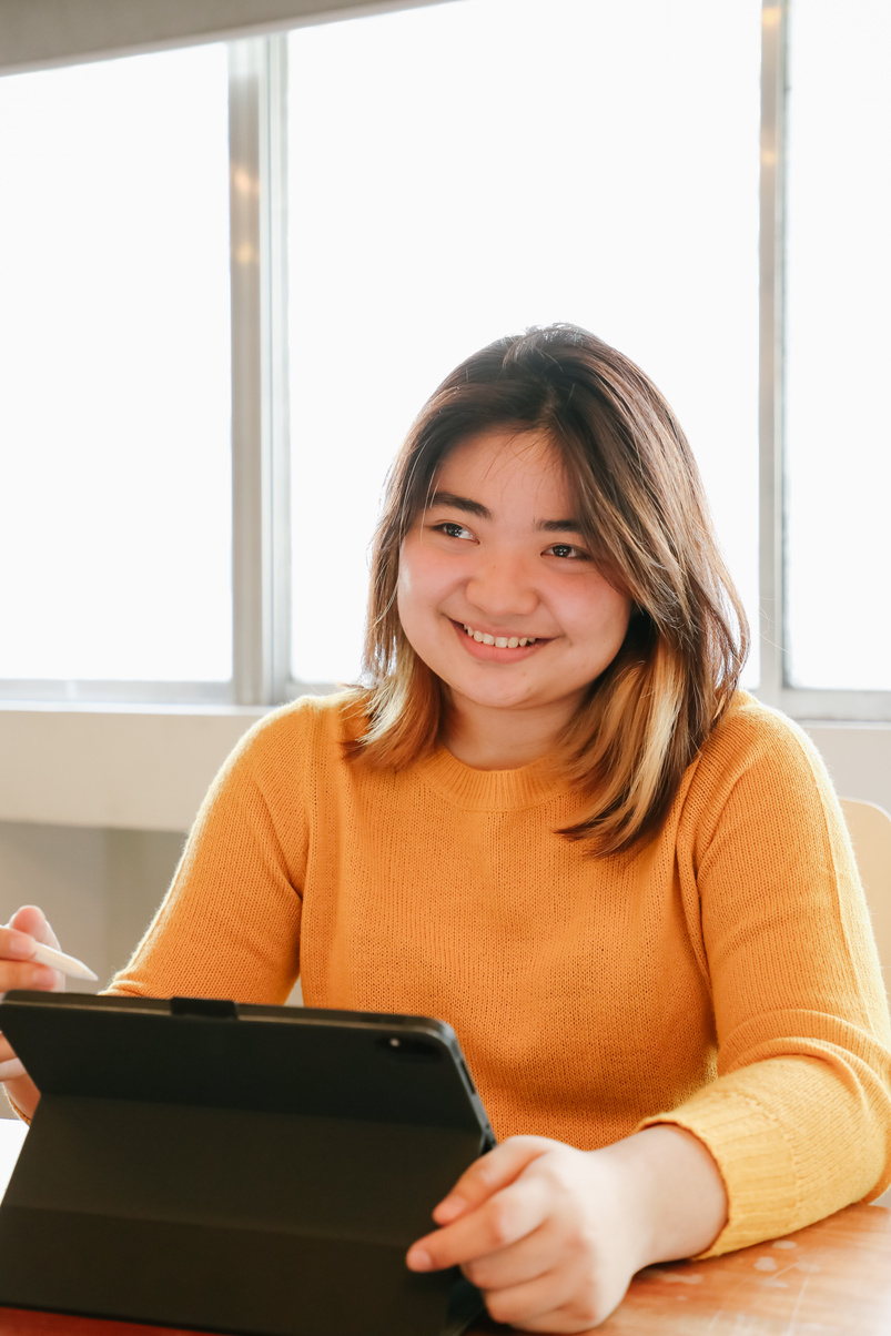 Woman using tablet in the office